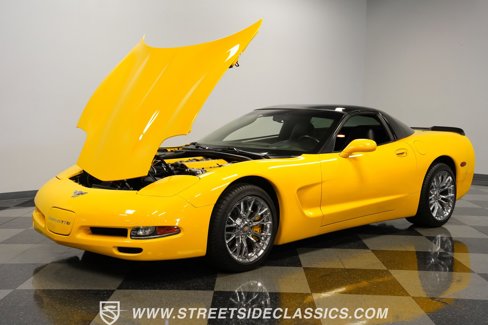 Used 2003 Chevrolet Corvette Coupe w/ Preferred Equipment Group image 31