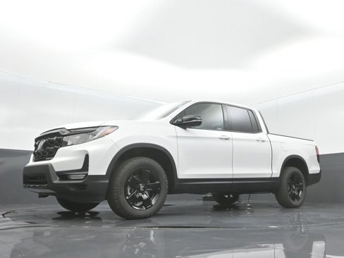 New 2025 Honda Ridgeline Black Edition image 11
