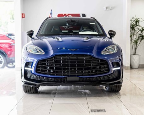 Used 2025 Aston Martin DBX 707 image 2