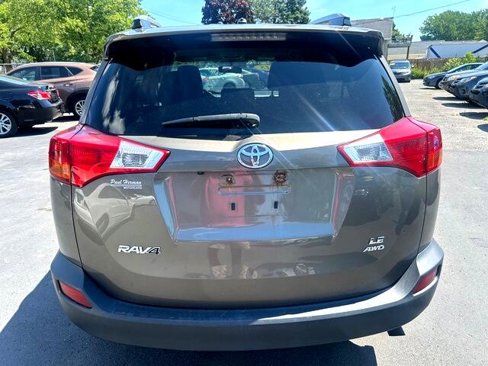 Used 2015 Toyota RAV4 LE image 3