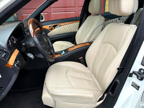 Used 2008 Mercedes-Benz E 550 4MATIC Sedan image 17