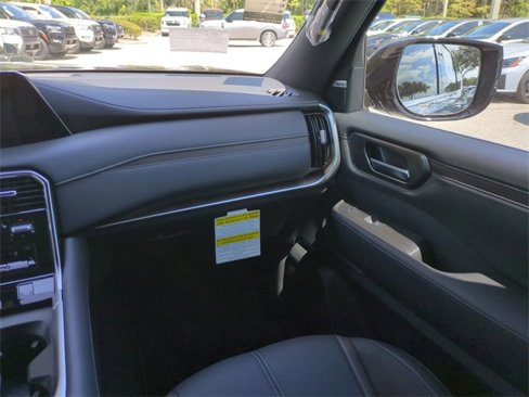 New 2026 Nissan Armada SL image 15