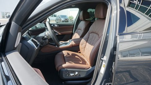 New 2026 BMW X6 M60i image 8