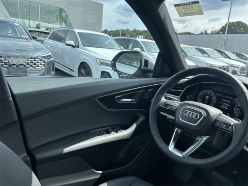New 2025 Audi Q8 Premium image 15