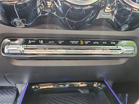 Used 2024 Mercedes-Benz GLB 250 image 15