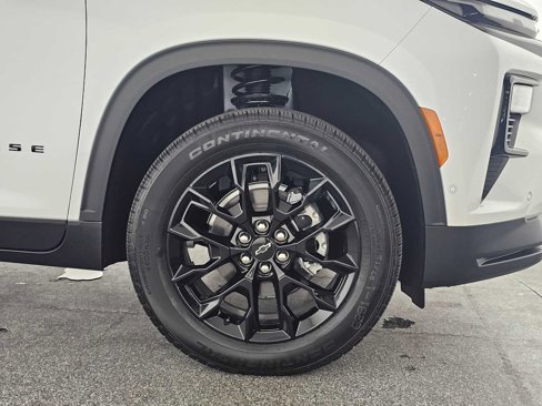 New 2026 Chevrolet Traverse LT w/ Enhanced Driving Package image 9