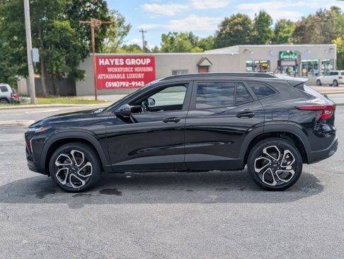 Used 2024 Chevrolet Trax RS w/ Driver Confidence Package image 7