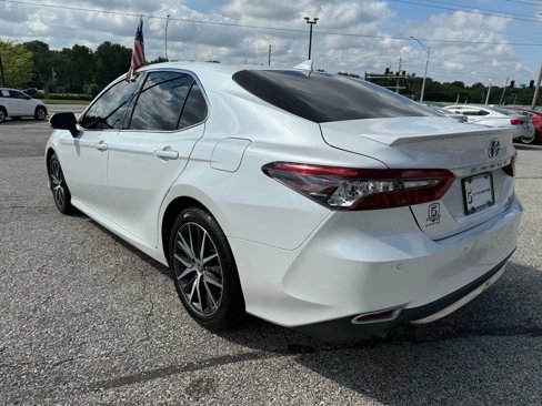 Used 2022 Toyota Camry XLE image 6