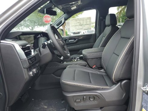 New 2025 GMC Yukon Elevation image 8
