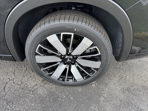 New 2025 Mitsubishi Outlander AWD image 34