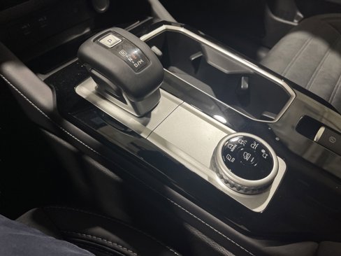 New 2025 Mitsubishi Outlander SE image 25