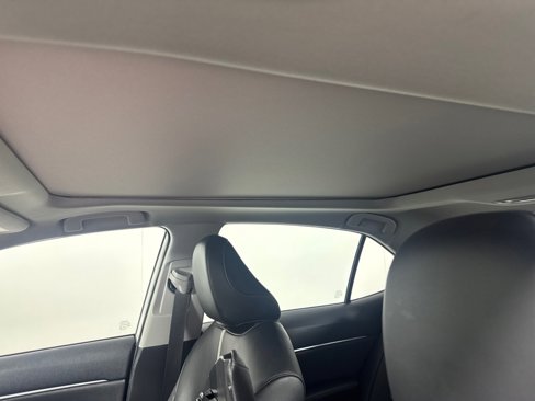 Used 2023 Toyota Camry XSE image 15