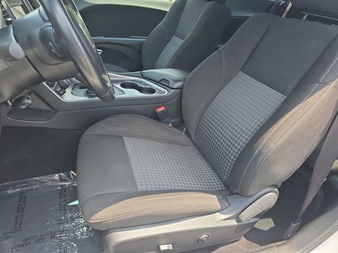 Used 2021 Dodge Challenger SXT image 19