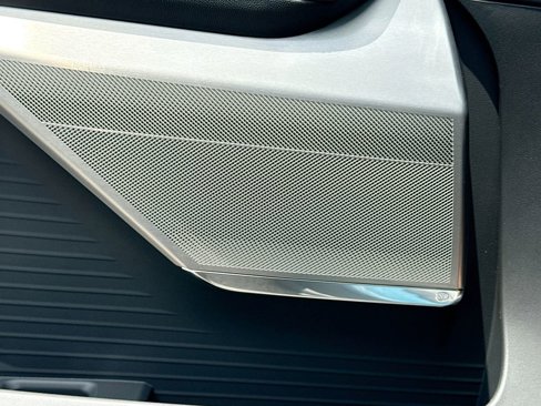 New 2026 Cadillac Vistiq Luxury image 19