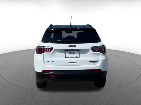 Used 2025 Jeep Compass Trailhawk image 10
