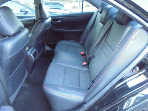 Used 2017 Toyota Camry SE image 21