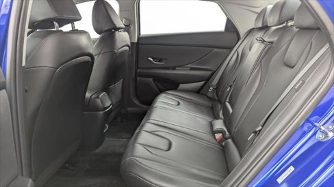 Used 2025 Hyundai Elantra Limited image 17