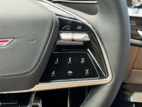 New 2026 Cadillac Lyriq V image 25