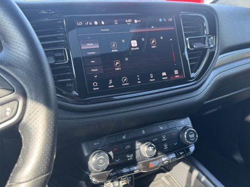 Used 2022 Dodge Durango GT image 37