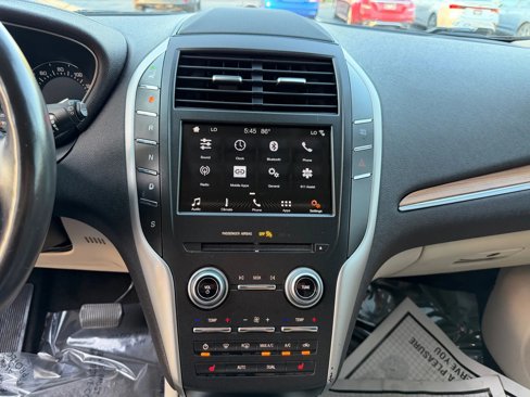 Used 2019 Lincoln MKC Select w/ MKC Climate Package image 16