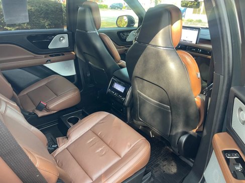 Used 2023 Lincoln Aviator Grand Touring w/ Equipment Group 301A image 13