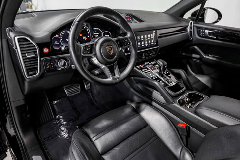 Used 2022 Porsche Cayenne S image 10