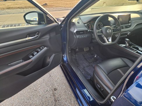 Used 2023 Nissan Altima 2.5 SR image 23