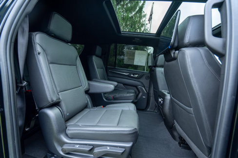 Used 2023 GMC Yukon XL Denali image 29