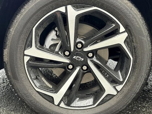 Used 2023 Chevrolet TrailBlazer RS w/ Sun and Liftgate Package image 9