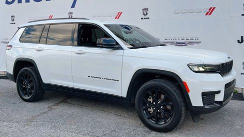 Used 2024 Jeep Grand Cherokee L Altitude image 7