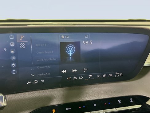 Used 2025 Buick Enclave Preferred image 21