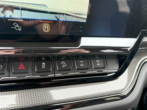 New 2025 Chevrolet Silverado 1500 ZR2 w/ Technology Package image 16