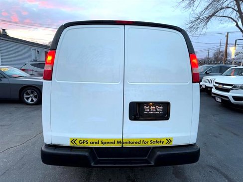 Used 2016 Chevrolet Express 2500 image 7