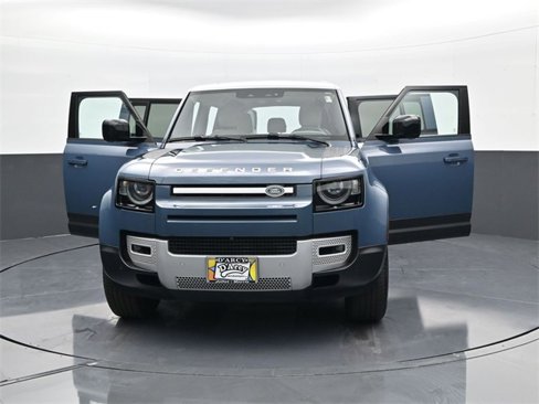Used 2024 Land Rover Defender 110 S image 31
