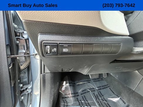 Used 2021 Toyota Corolla LE image 20