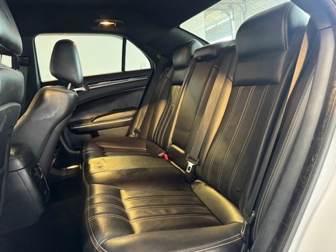 Used 2019 Chrysler 300 S image 25