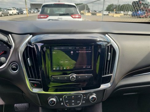 Used 2020 Chevrolet Traverse LS image 9