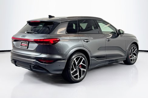 New 2025 Audi SQ6 e-tron Premium Plus image 5