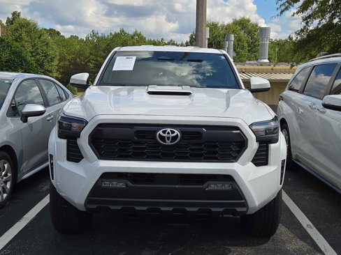 Used 2024 Toyota Tacoma TRD Sport image 2