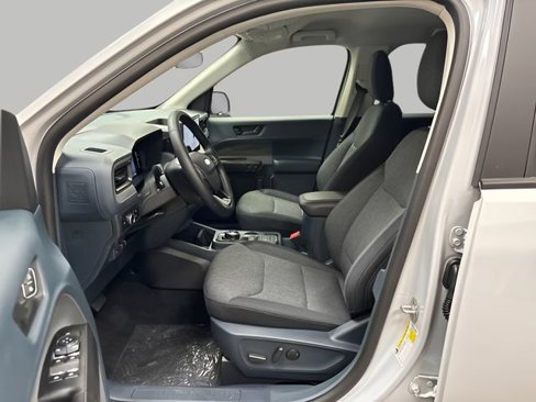 New 2025 Ford Maverick XLT w/ XLT Luxury Package image 9