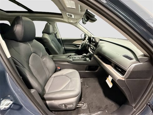 New 2026 Toyota Grand Highlander Platinum image 24