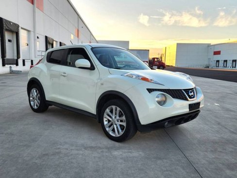 Used 2011 Nissan Juke SL image 3