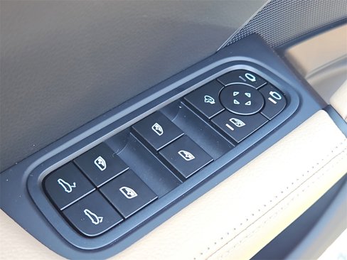 New 2026 Porsche Cayenne Coupe image 25