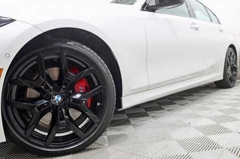 Used 2025 BMW M340i xDrive w/ Premium Package image 4