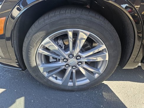 Used 2023 Cadillac XT6 Premium Luxury image 36