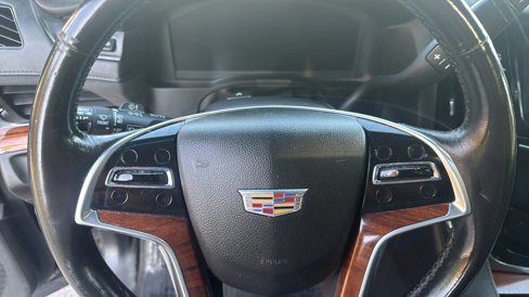 Used 2015 Cadillac Escalade Luxury image 31