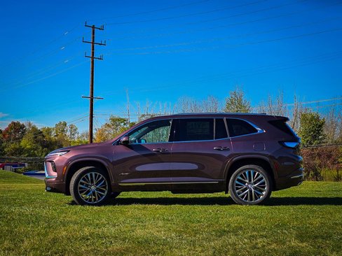 New 2026 Buick Enclave Avenir image 7