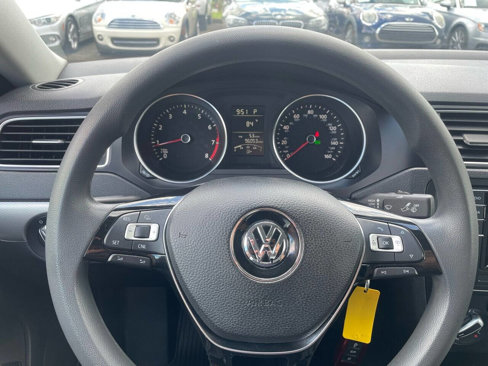 Used 2017 Volkswagen Jetta S image 20