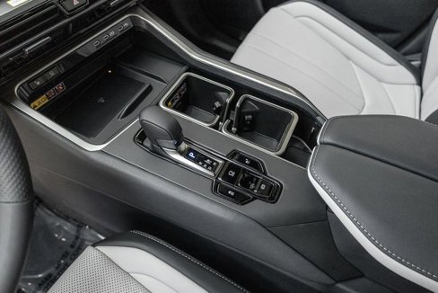 New 2025 Lexus TX 500h AWD image 6