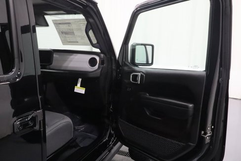 New 2025 Jeep Wrangler Willys image 13